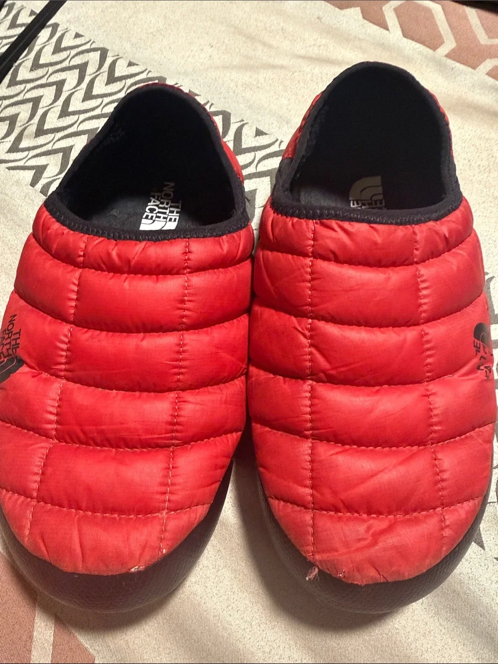 The North Face Men's ThermoBall Traction Mule V slippers